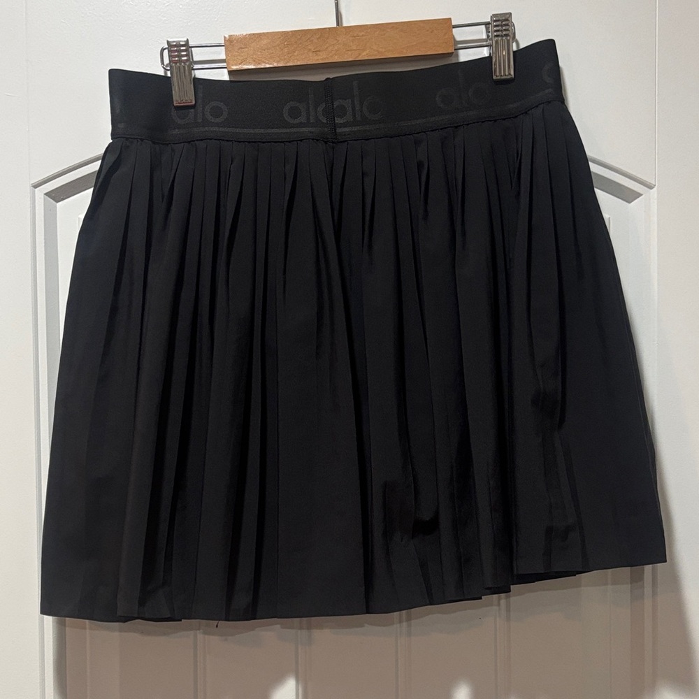 ALO Yoga Black Pleated Mini Skirt